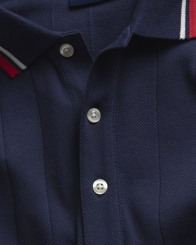 Kurzarm-Rugger mit Nadelzugdesign