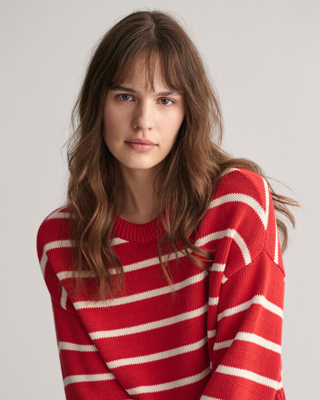 Rundhalspullover mit Streifen