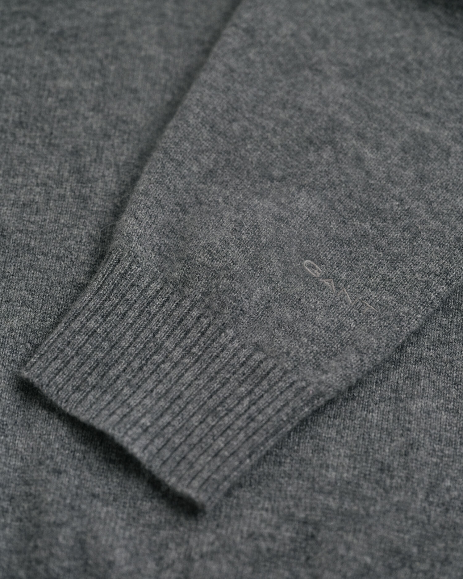 Maglia in cashmere con zip corta