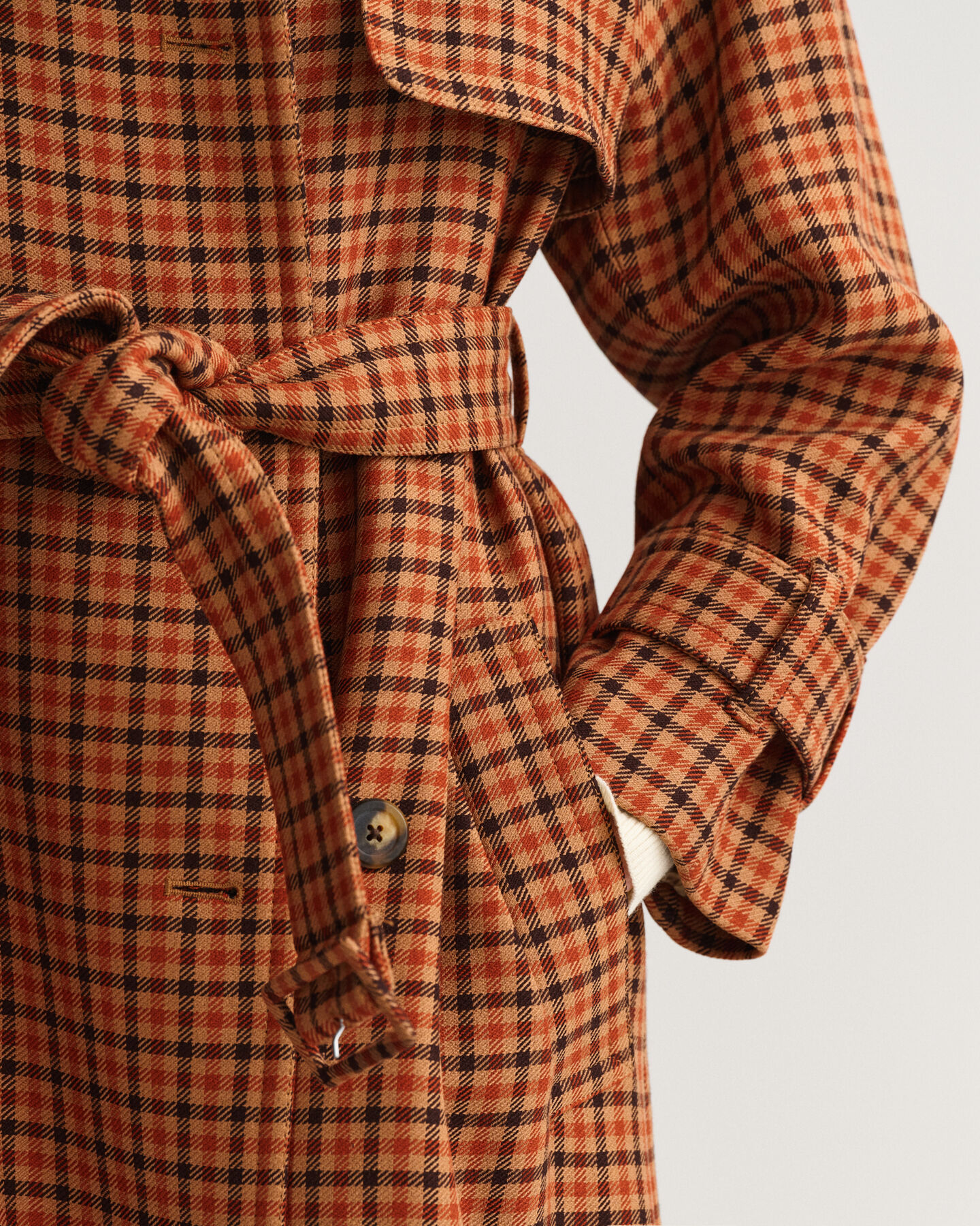 Karierter Trenchcoat