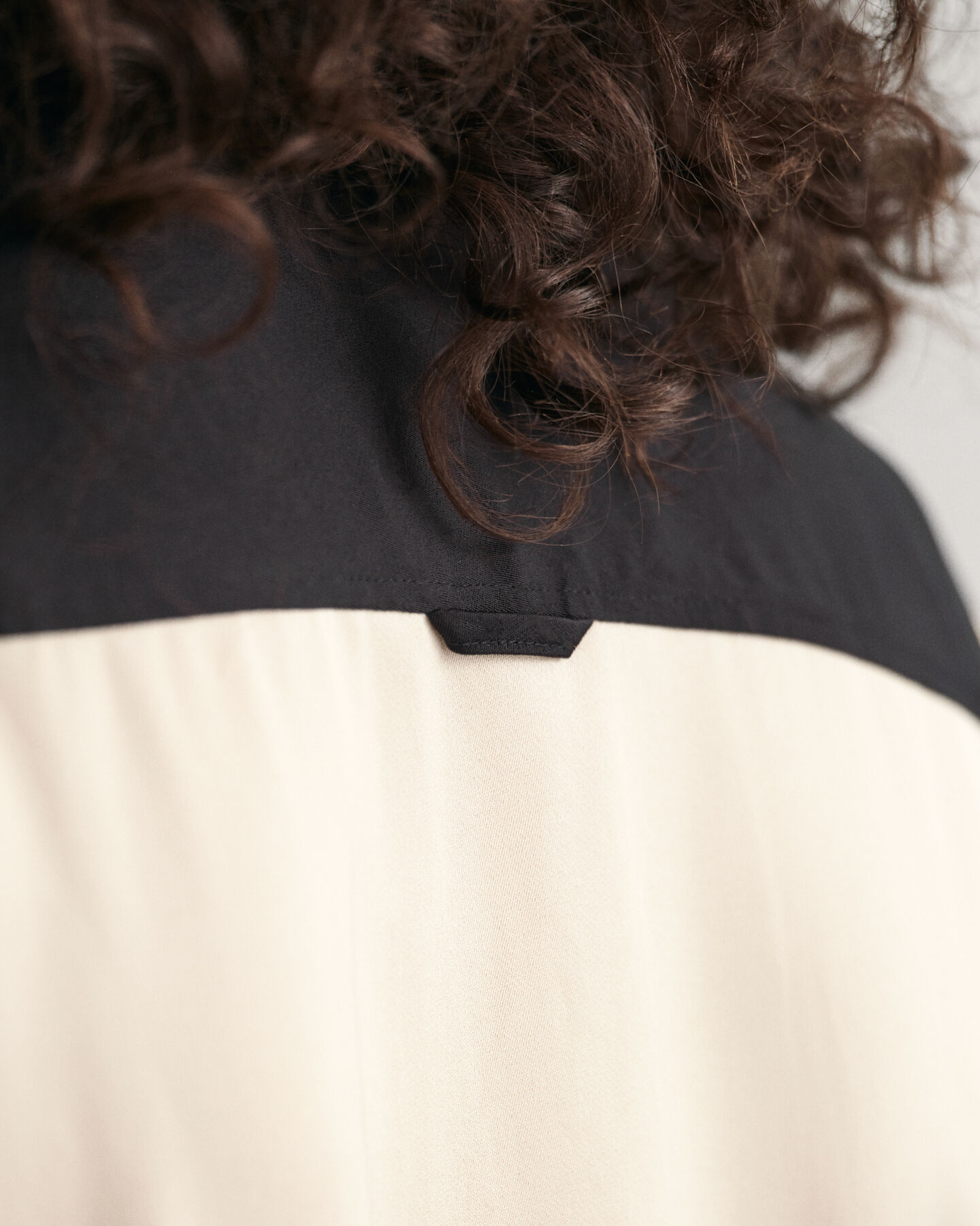 Hemdblusenkleid im Blockfarbendesign