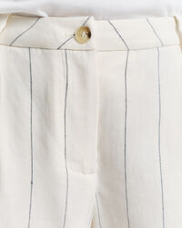 Leinen Shorts mit Nadelstreifen