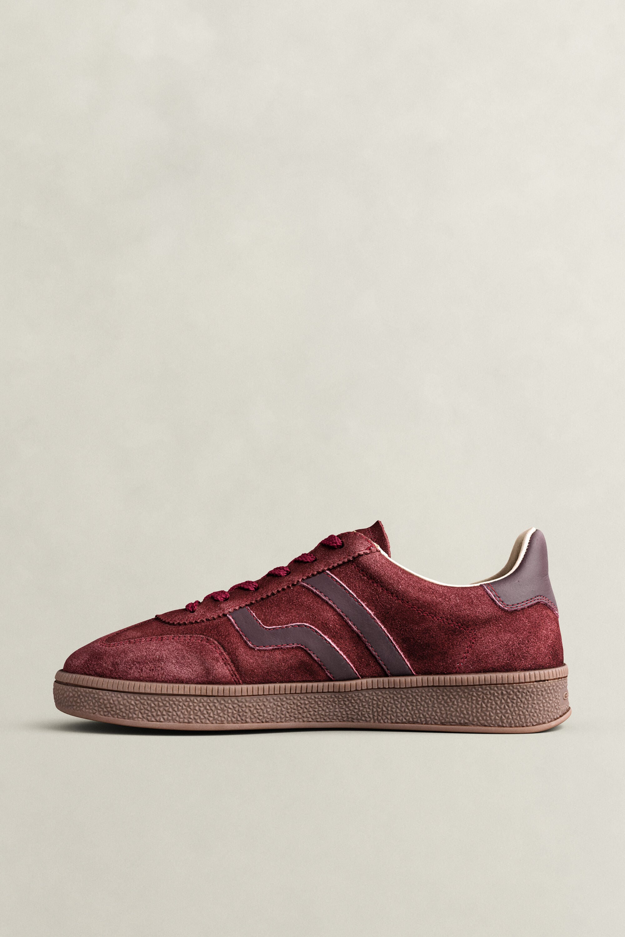 Cuzima Sneaker aus Veloursleder