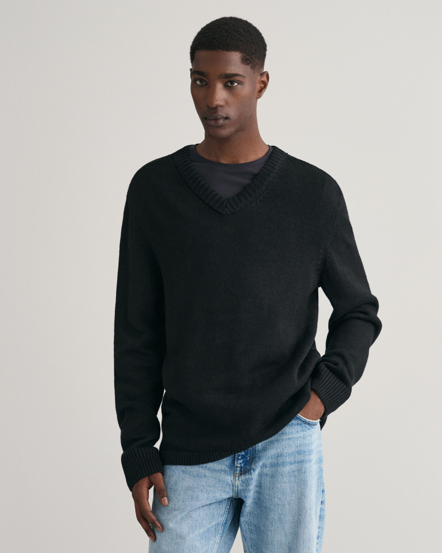 V-Neck Pullover aus Leinenmischgewebe