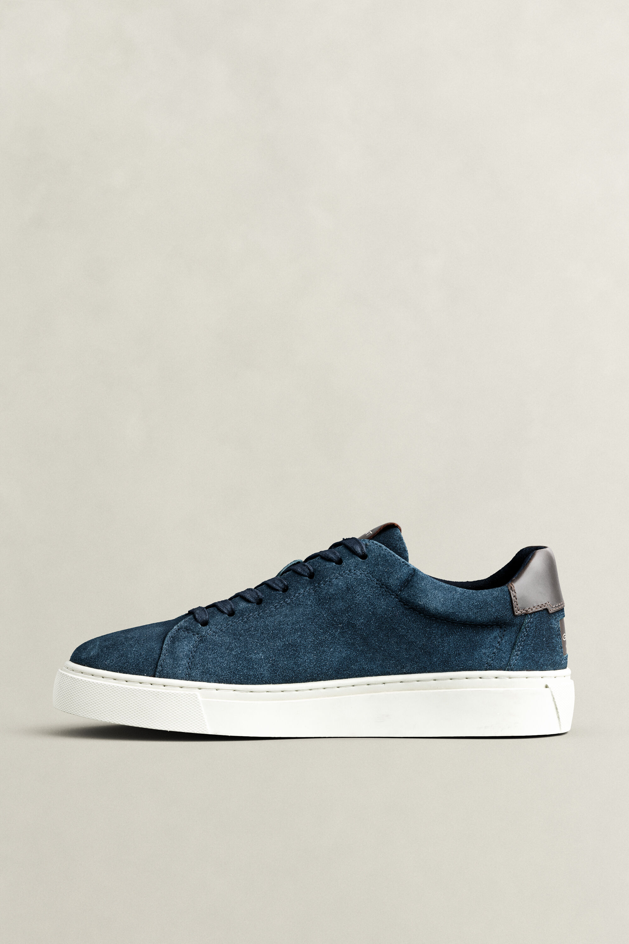 Baskets en daim McJulien