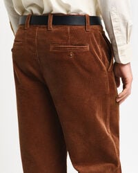 Relaxed Fit Cordhose mit weitem Bein