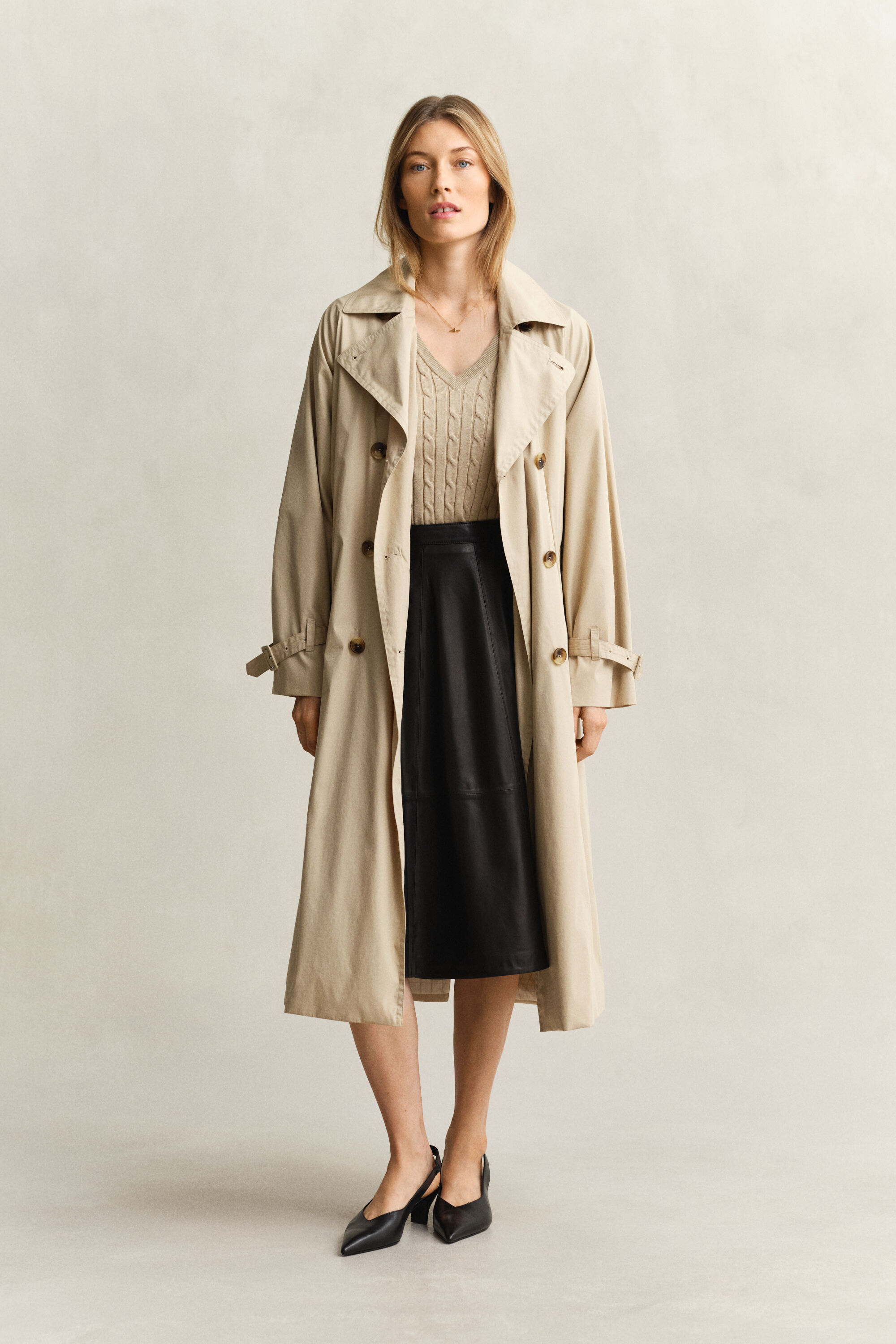 Maglia con scollo a V a trecce