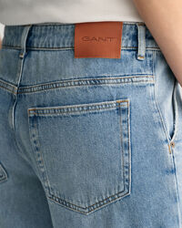 Jeans mit niedriger Bundhöhe und weitem Bein