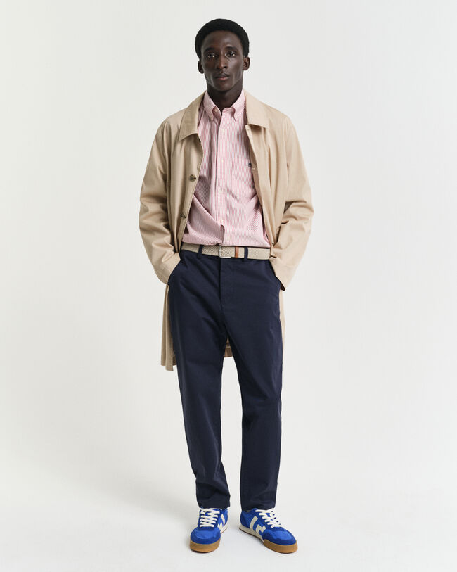 Schmal zulaufende Twill Chinohose