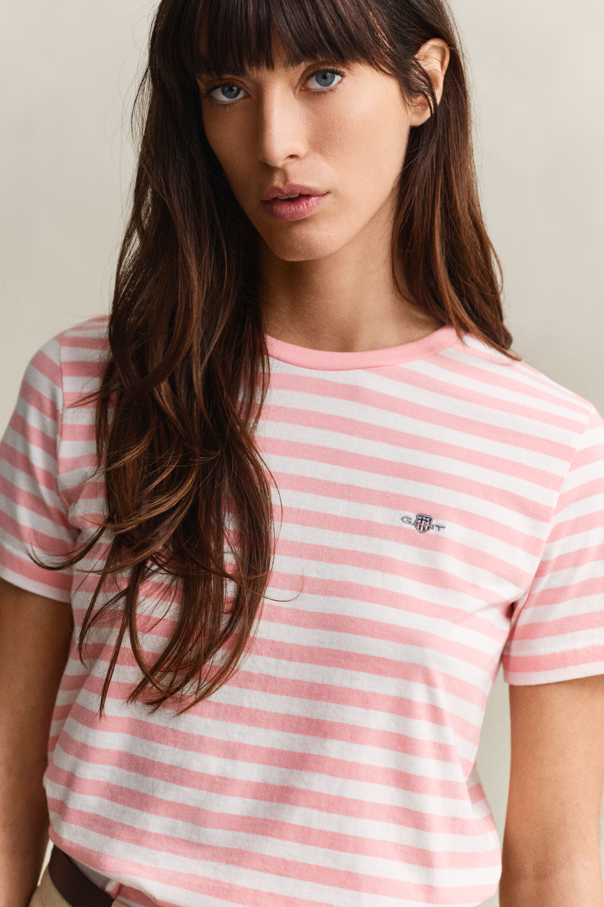 Shield T-Shirt mit Streifen