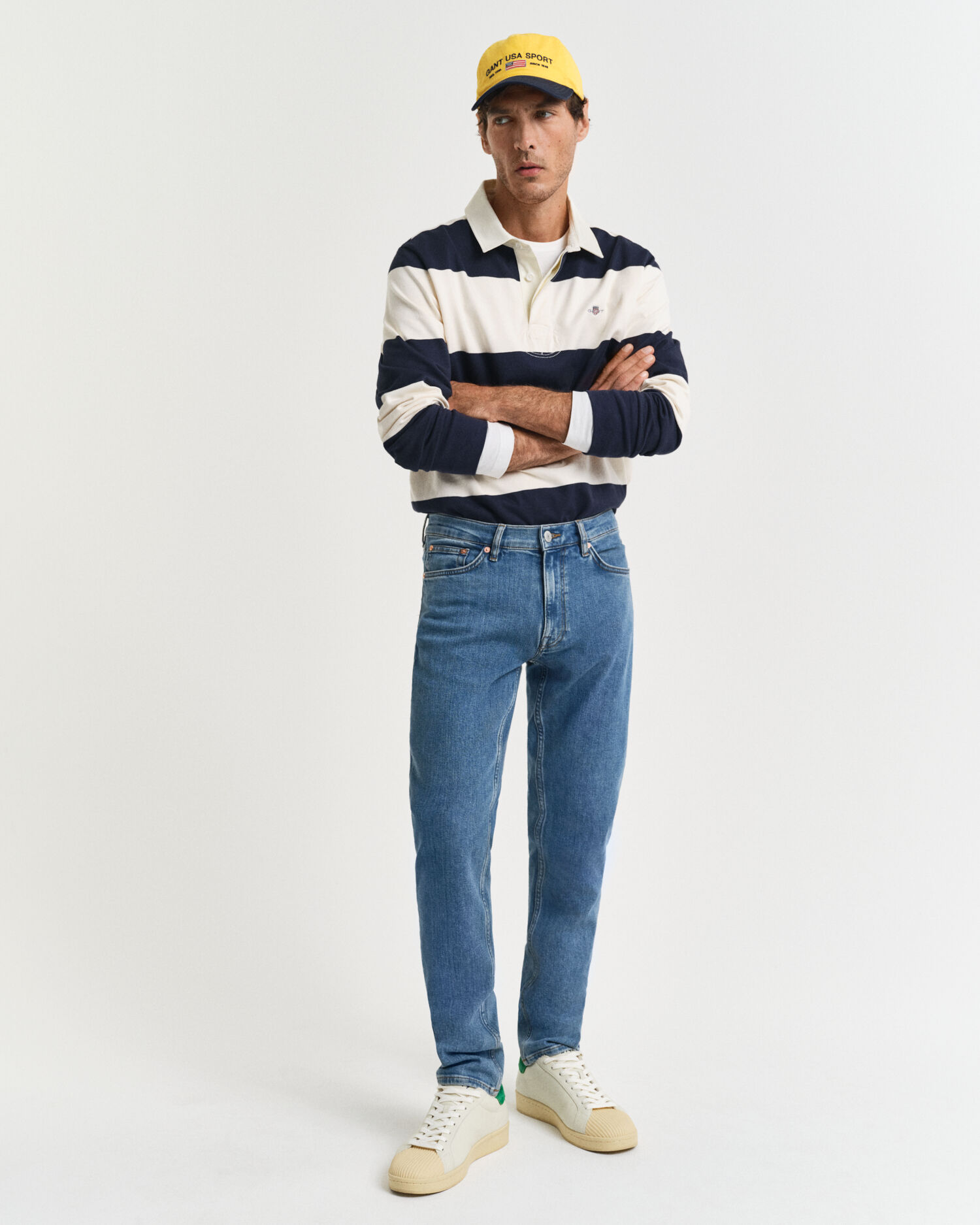 Jean slim fit à délavage épuré