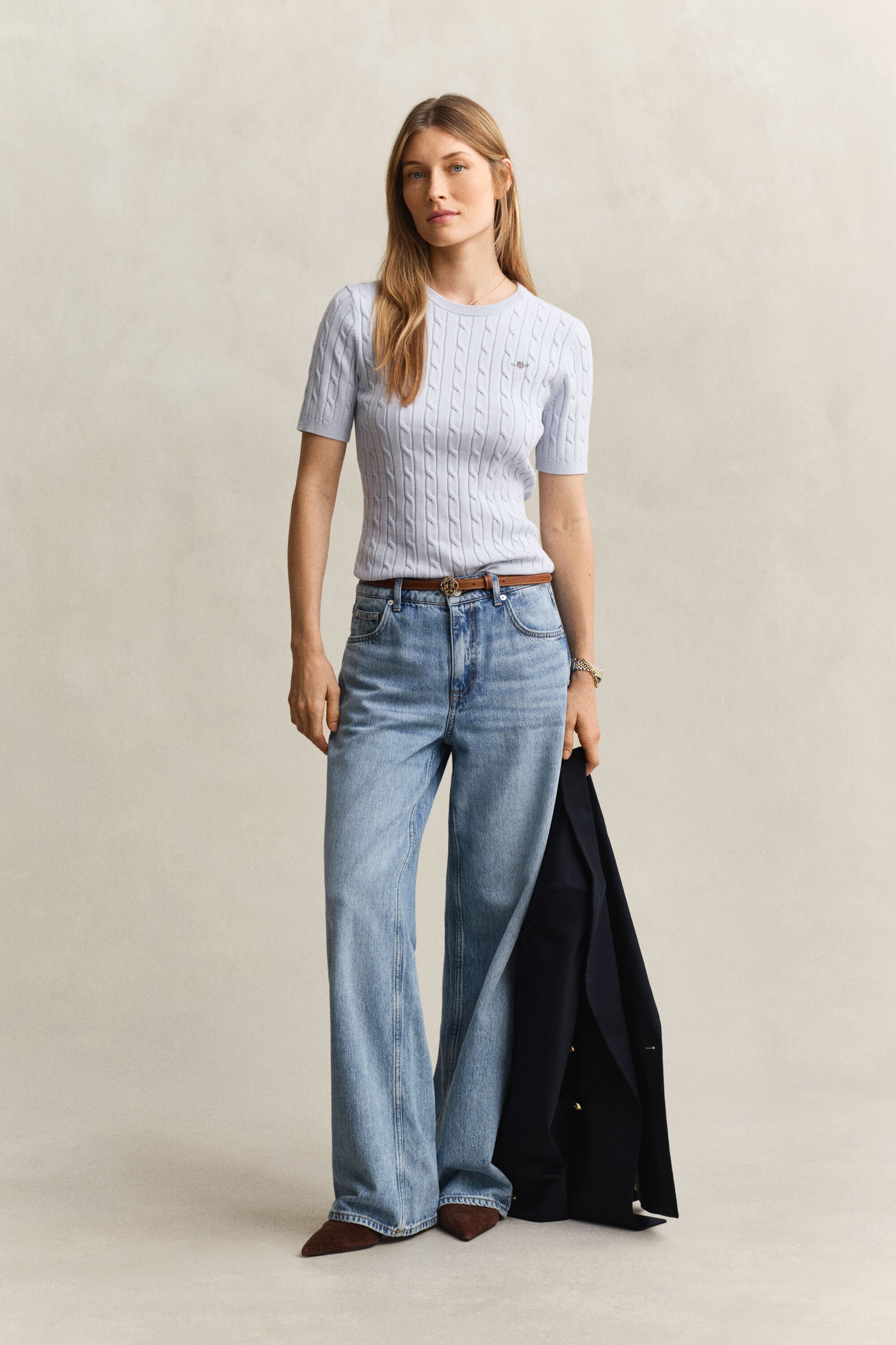 Maglia a trecce con maniche corte