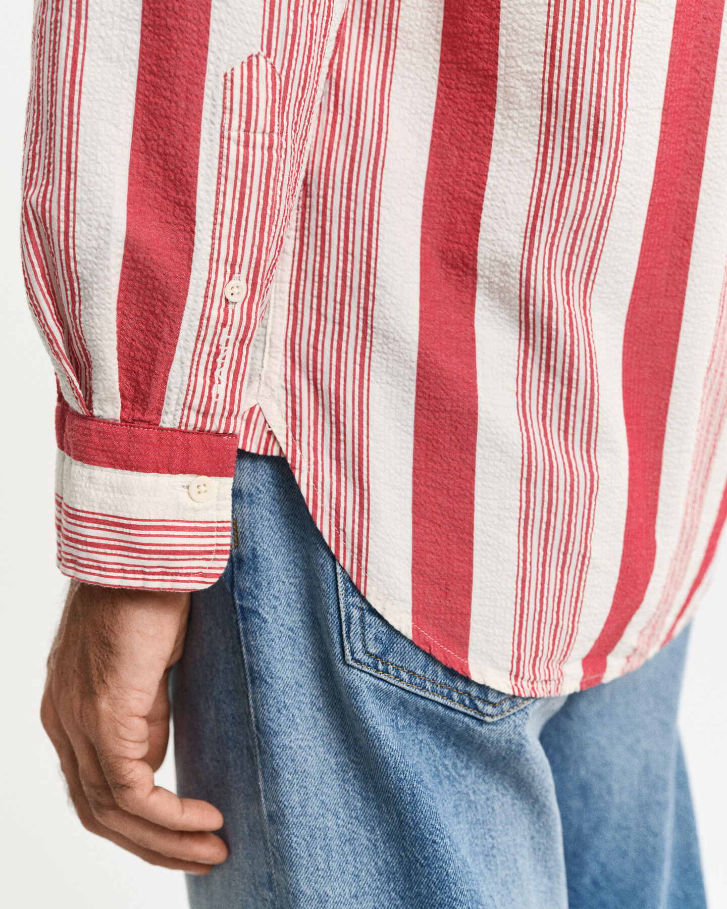 Relaxed Fit Seersucker Hemd mit breiten Streifen