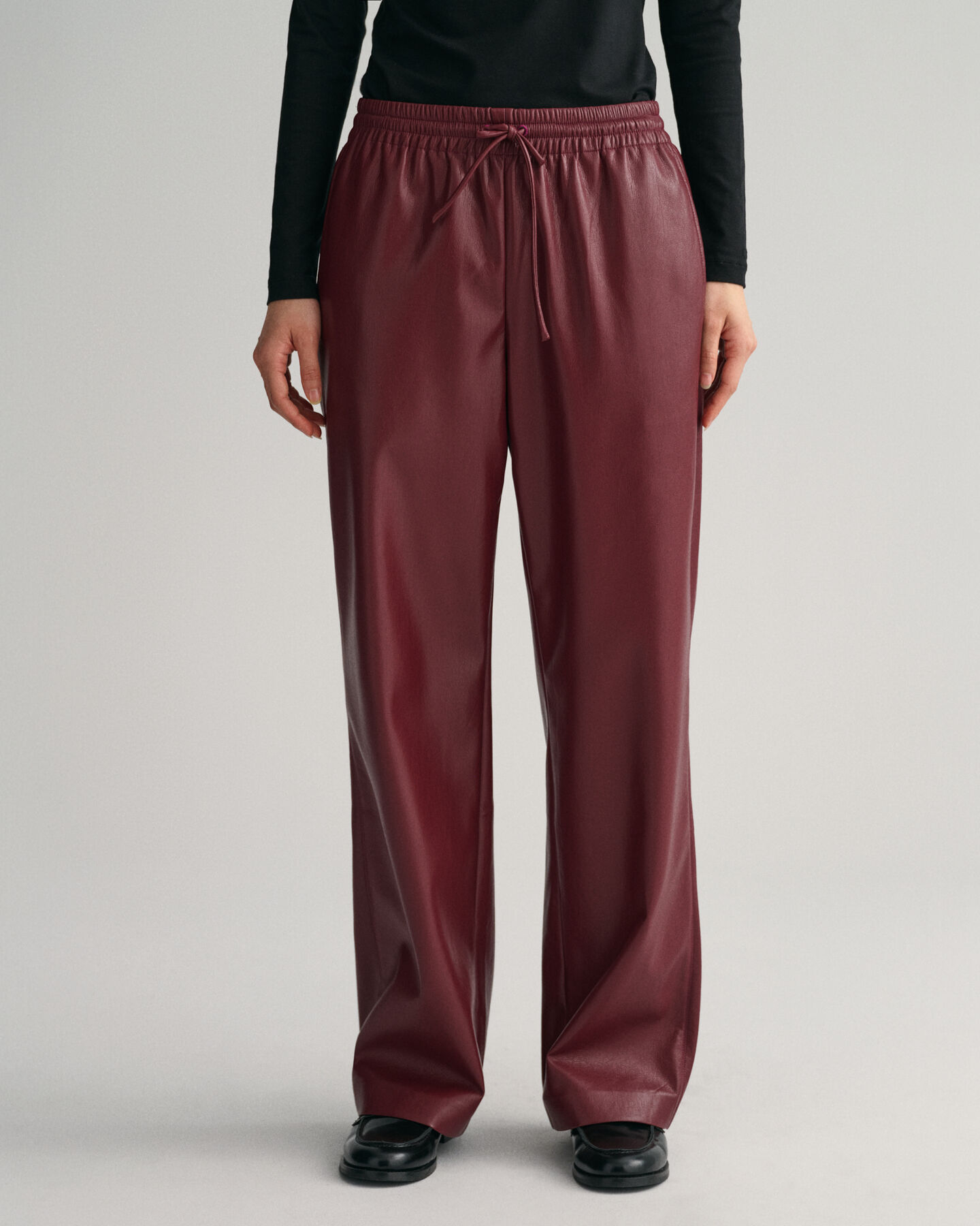 Relaxed Fit Pull-On Hose aus Kunstleder