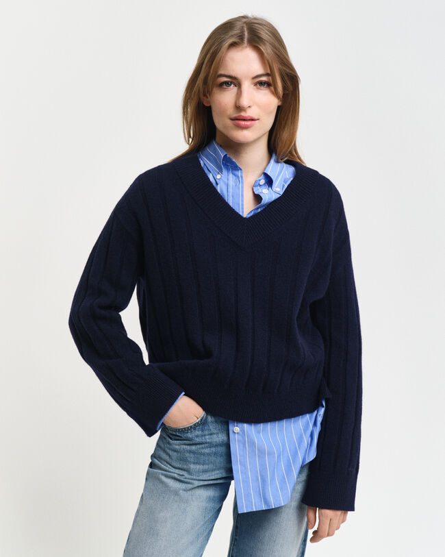 Breit gerippter V-Neck Wollpullover