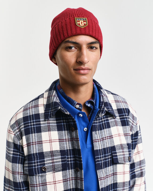 Woll Beanie mit Badge