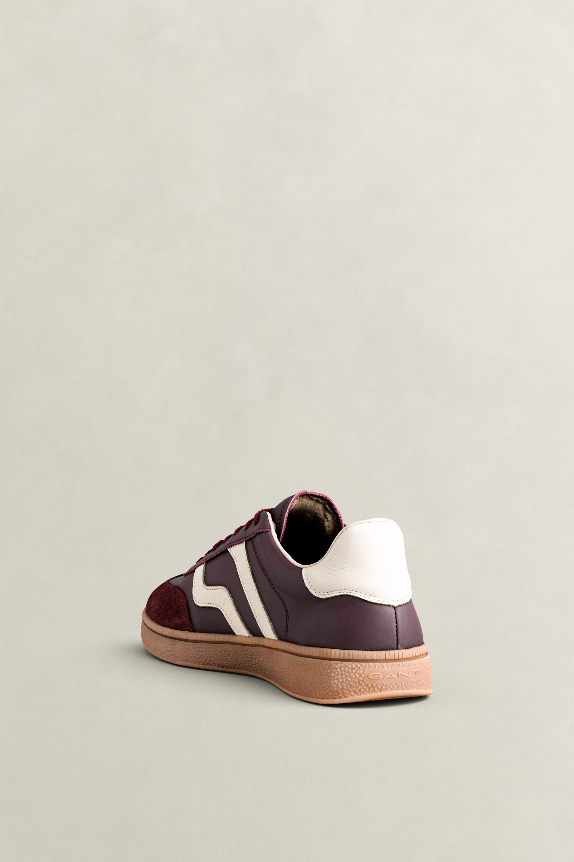 Cuzmo Sneaker aus Glatt- und Veloursleder