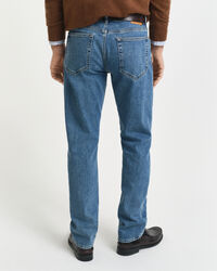 Regular Fit Clean Wash Jeans