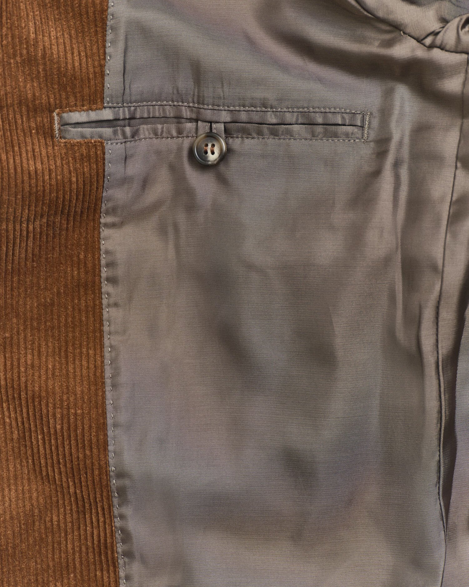 Puffer Jacke aus Cord