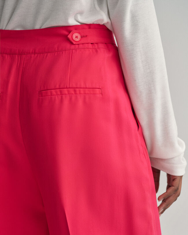 Relaxed Fit Fluid Hose