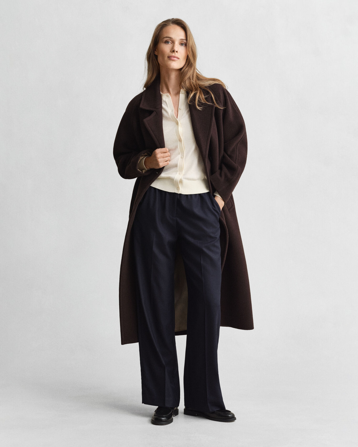 Leichte Rundhals-Strickjacke