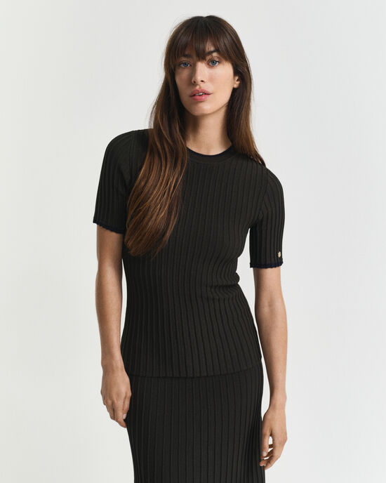 Gerippter Kurzarmpullover mit Kontrasten