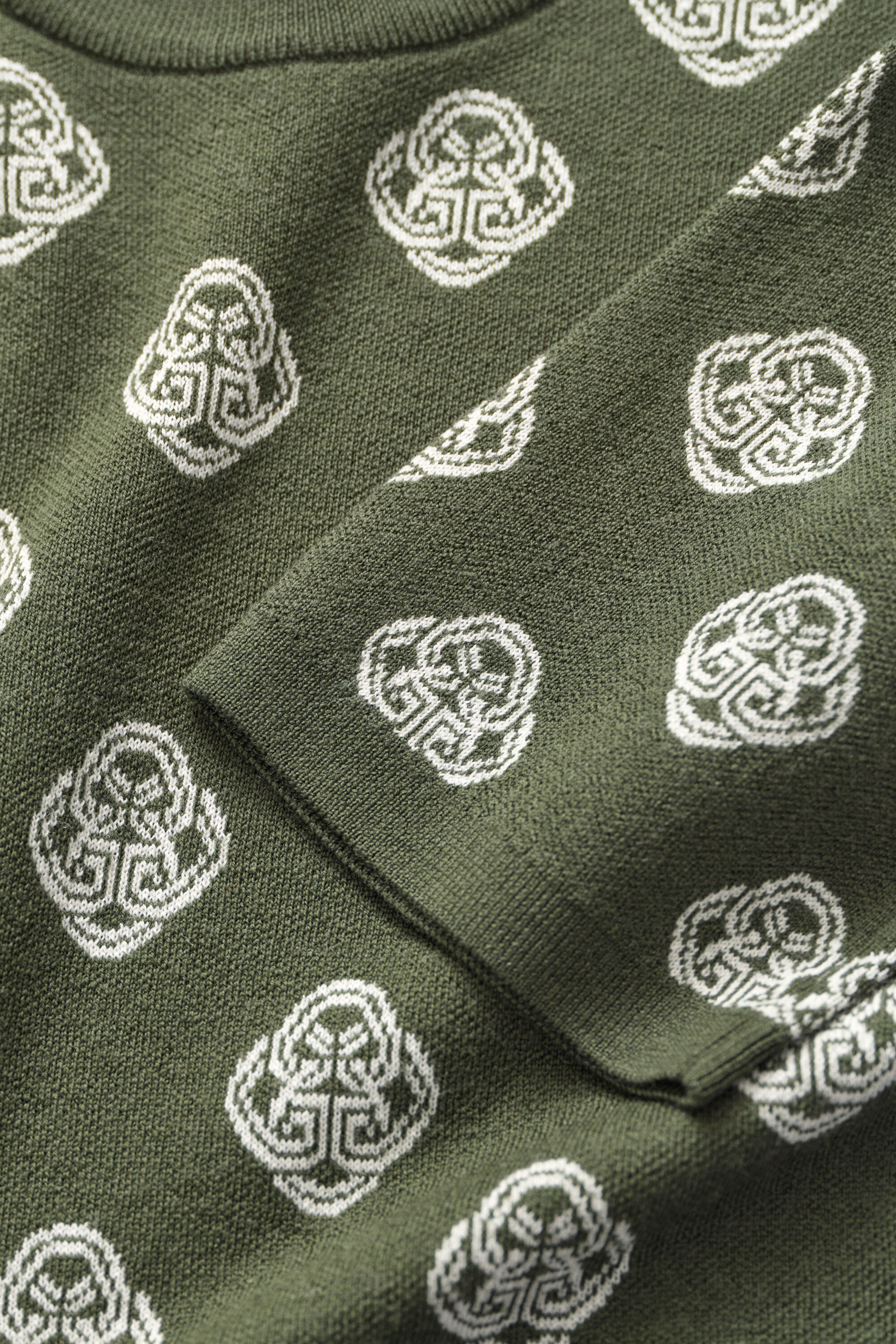 Pull en maille jacquard avec monogramme