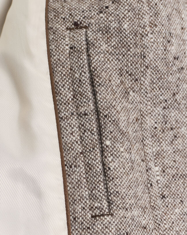 Wolljacke mit Kontrastkragen