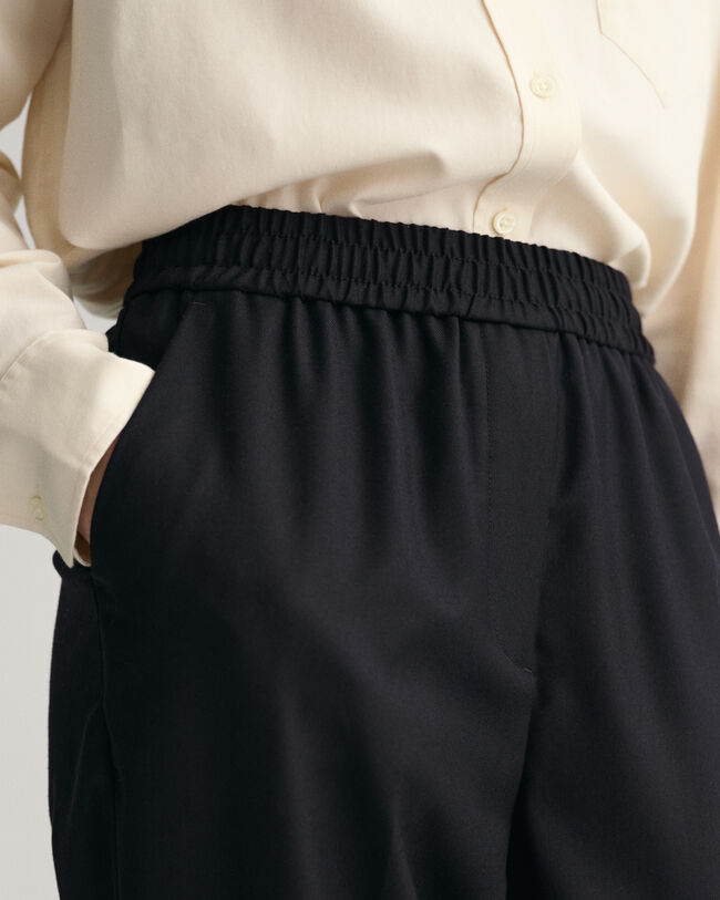 Pull-On Hose mit schmal zulaufendem Bein