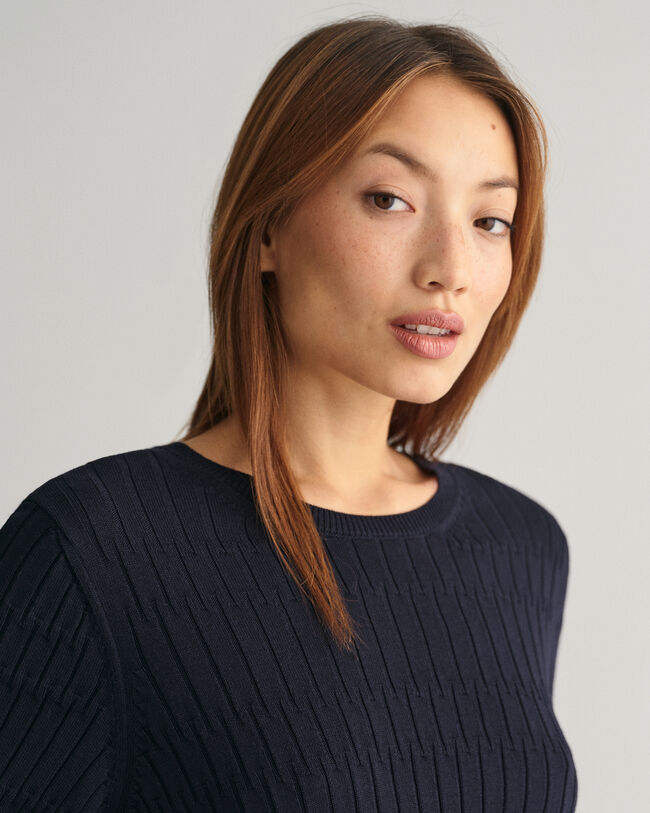 Strukturierter Kurzarm-Rundhalspullover