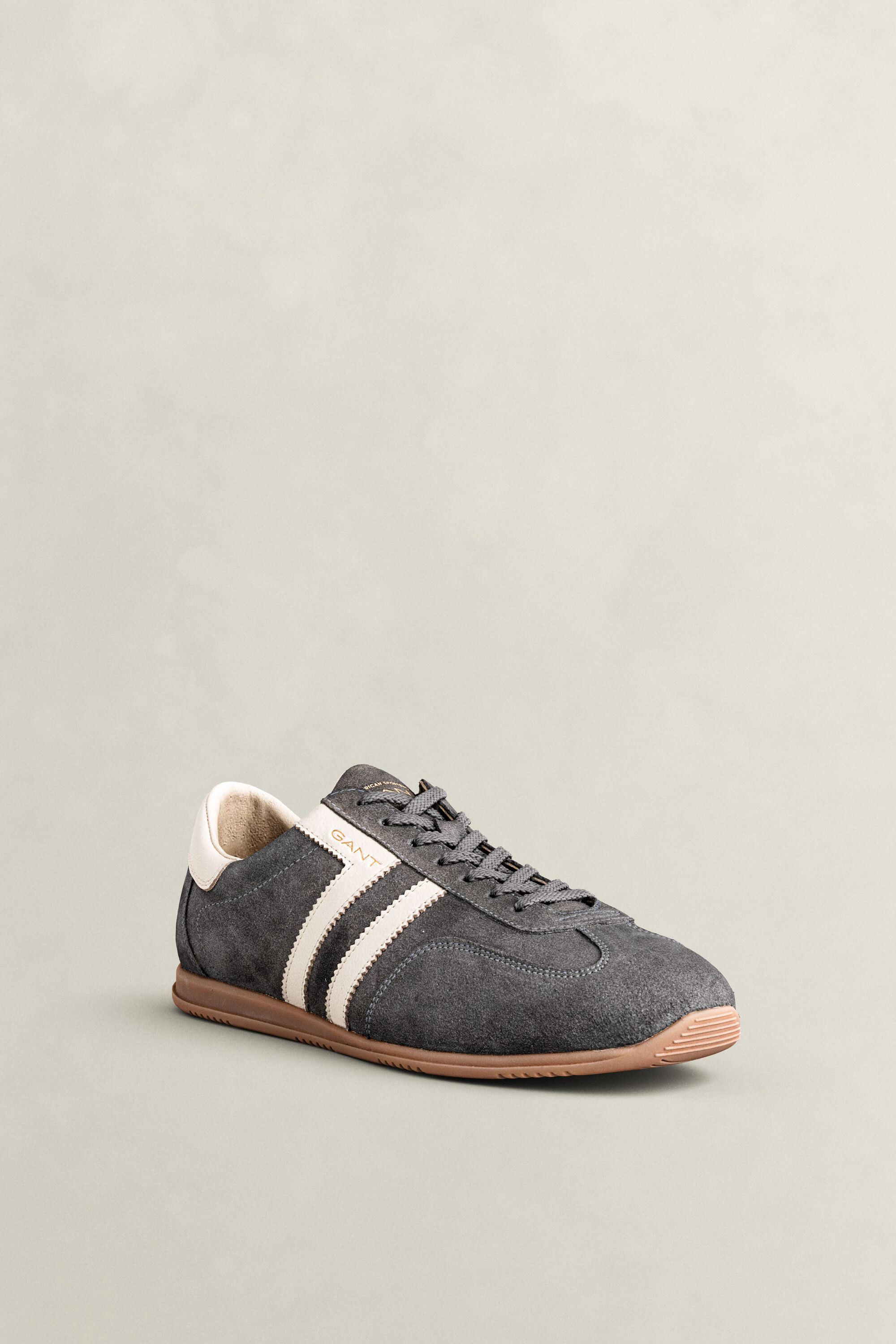 Spearclub Sneaker aus Veloursleder
