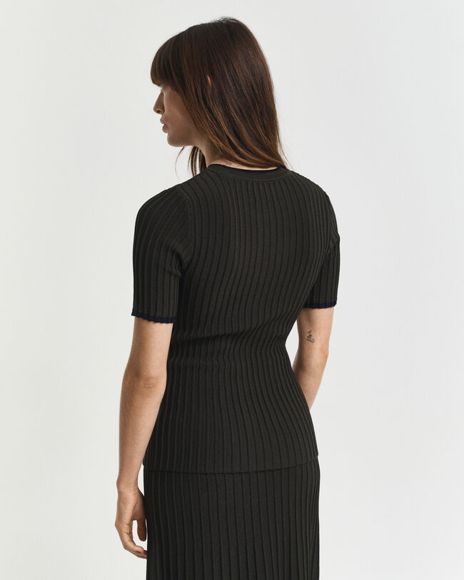 Gerippter Kurzarmpullover mit Kontrasten