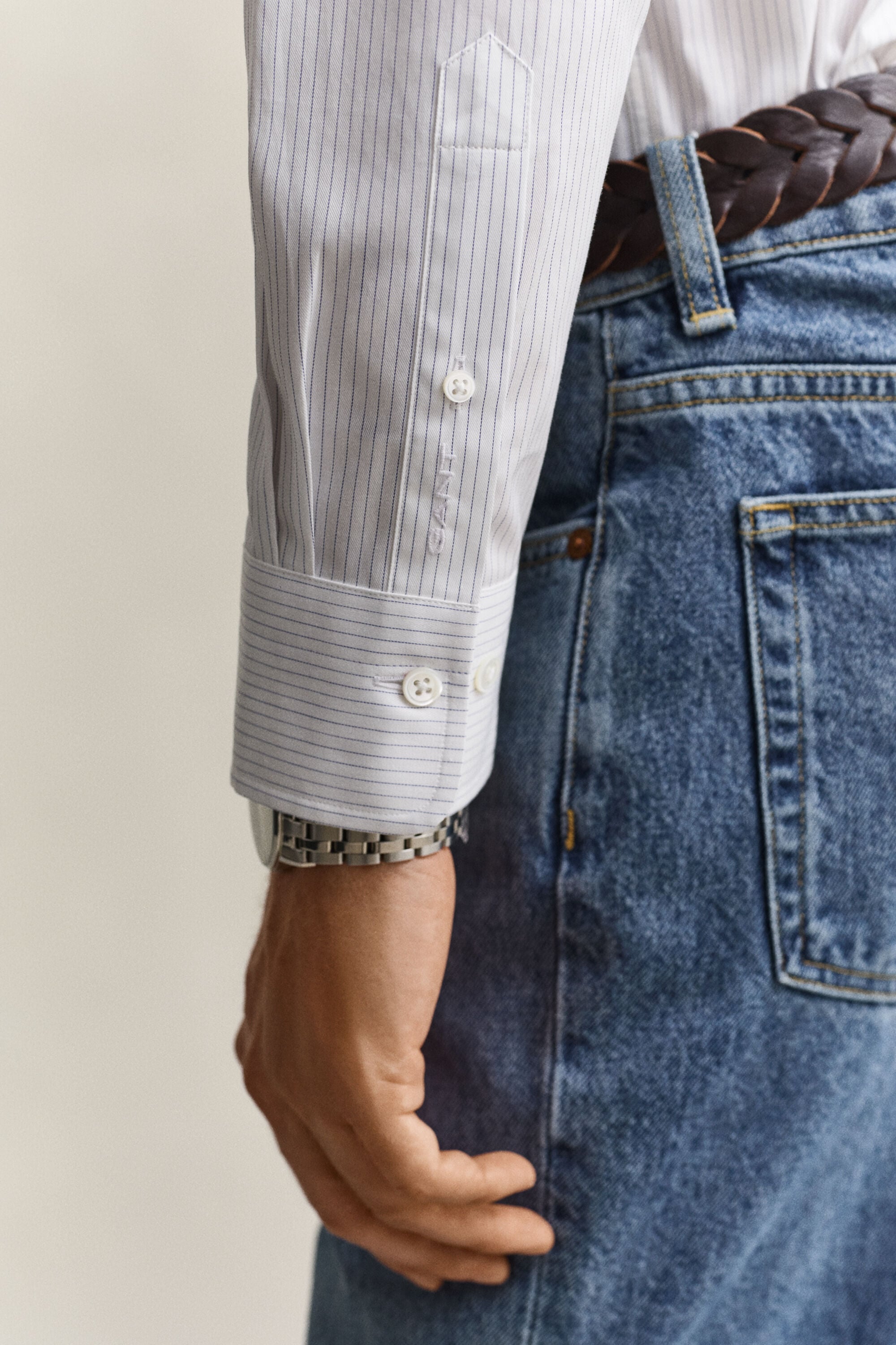 Gestreiftes Anzughemd aus Twill