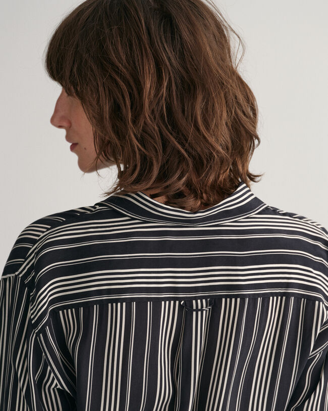 Gestreiftes Hemdblusenkleid in A-Linie