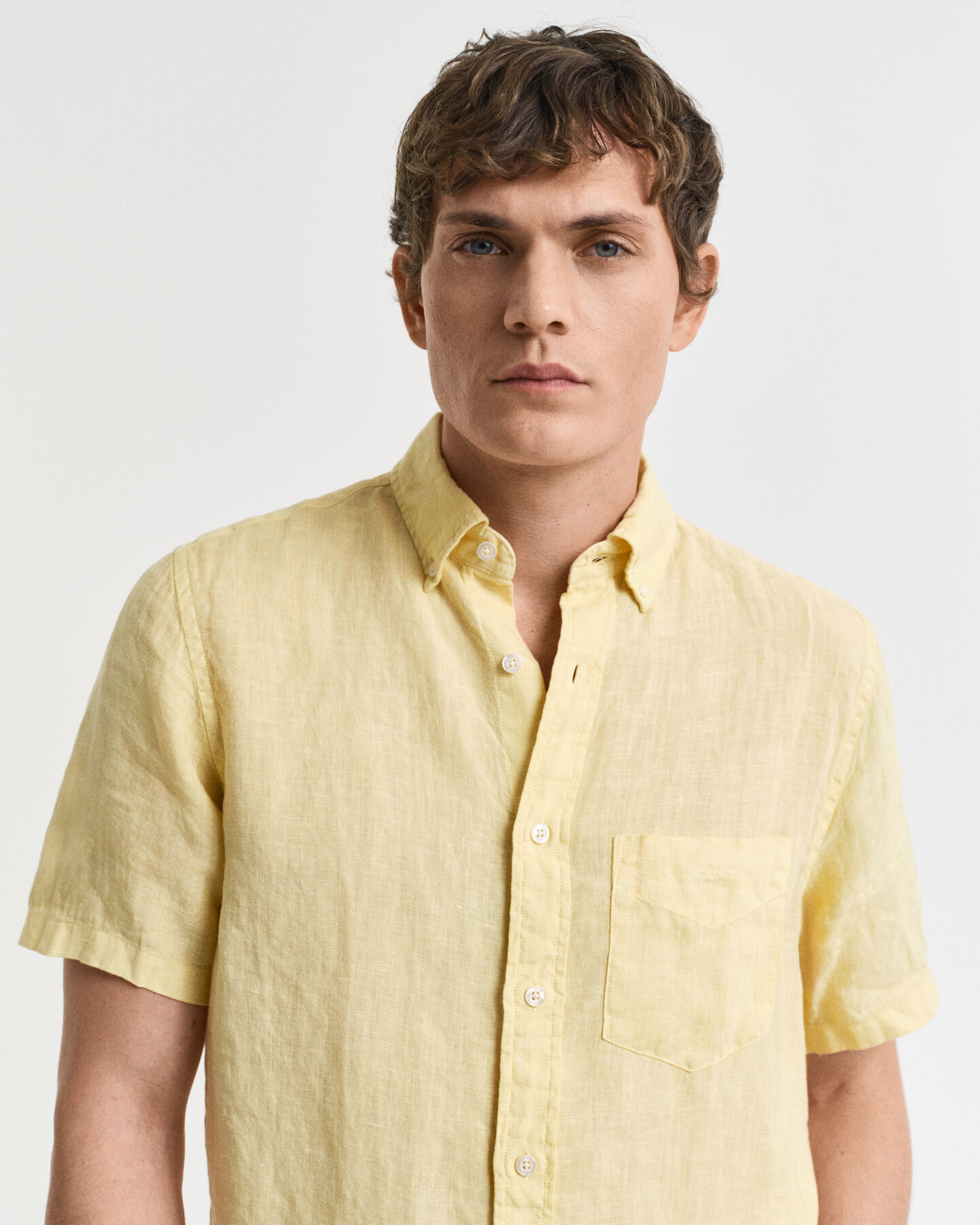 St&uuml;ckgef&auml;rbtes Regular Fit Leinen Kurzarmhemd