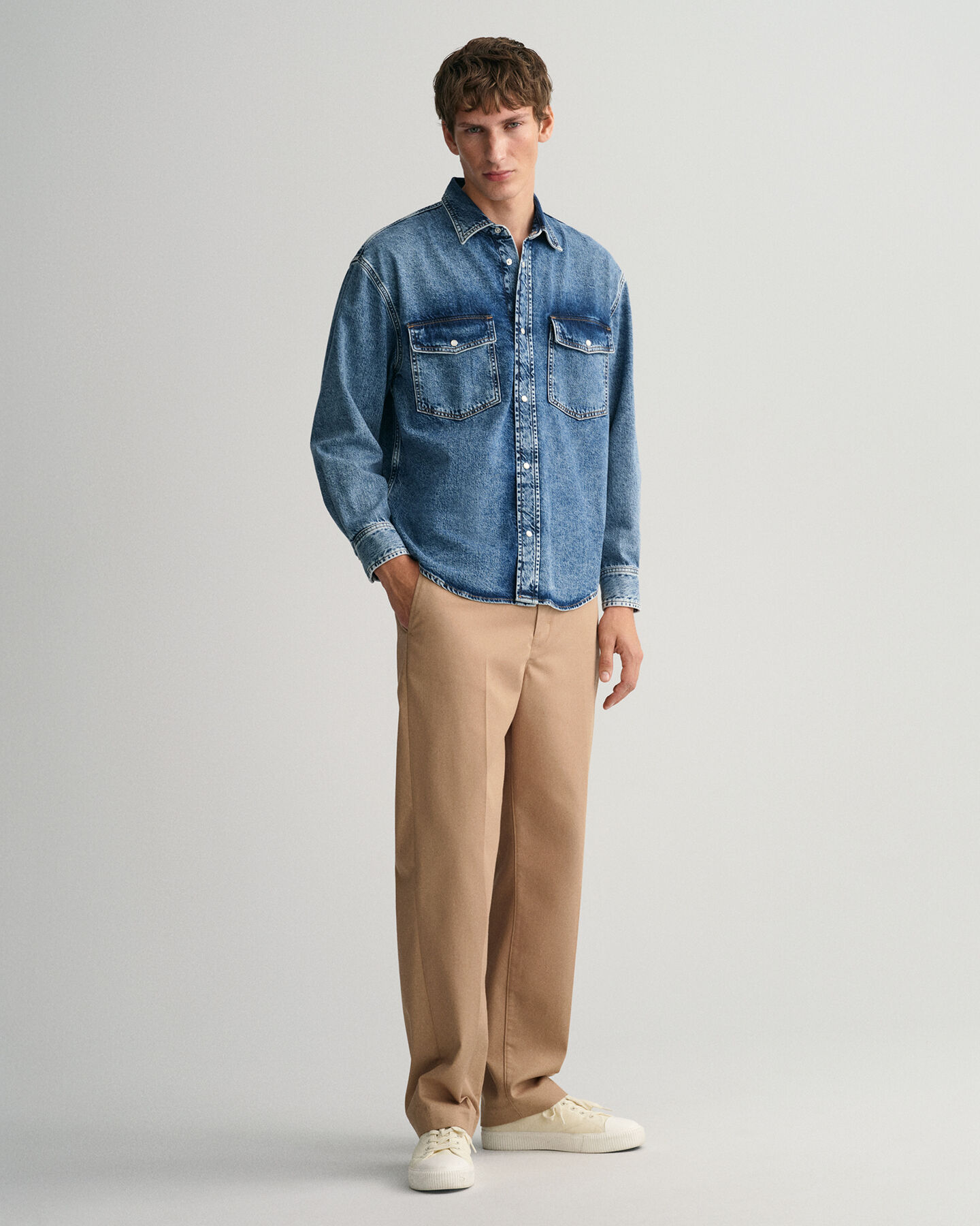 Oversized Hemd aus gewaschenem Denim