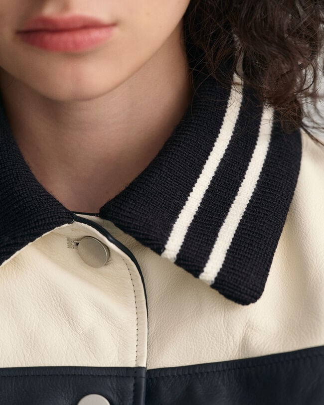 Lederjacke im Blockfarbendesign