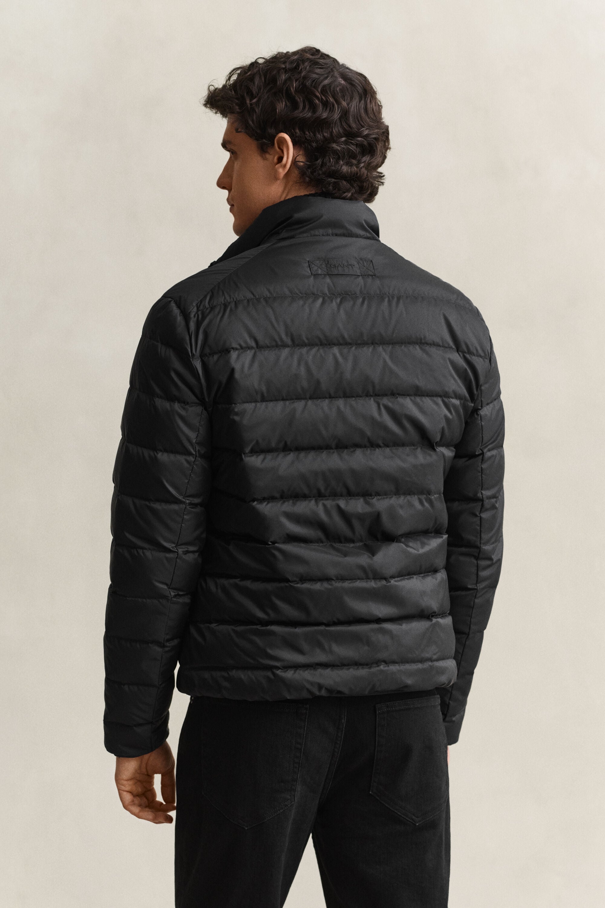 Leichte Daunenjacke