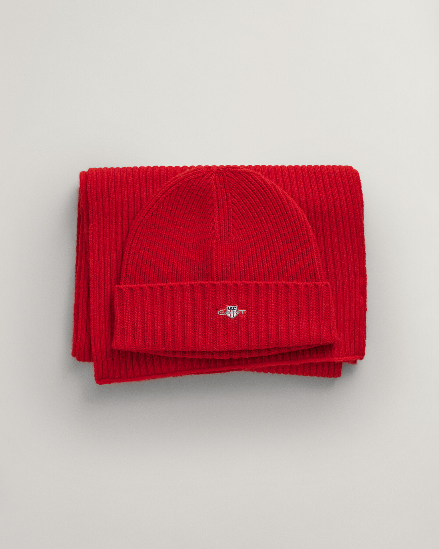 Shield Beanie & Schal Geschenkset