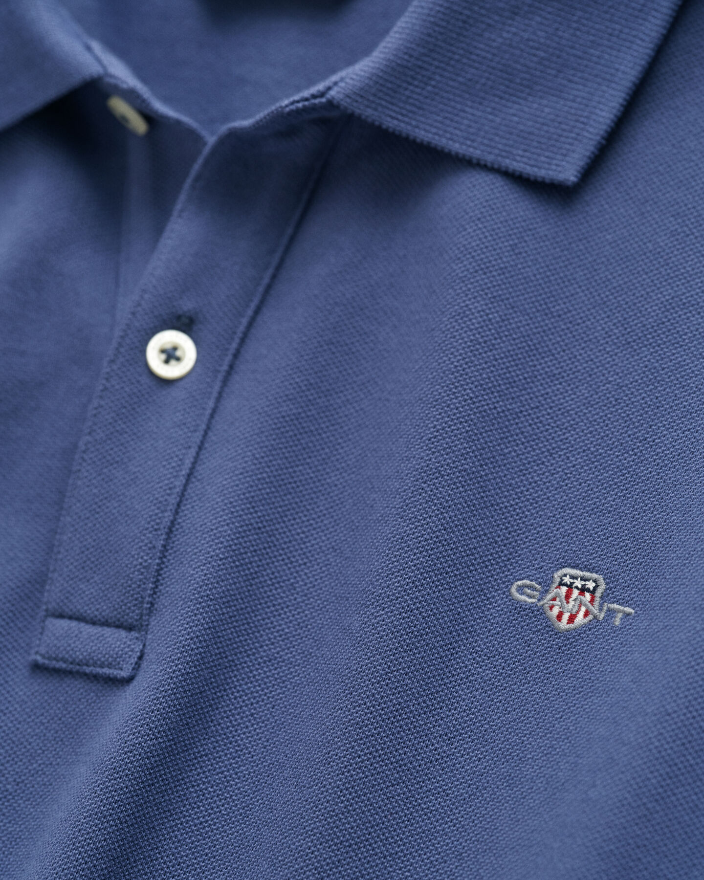Teens Shield Piqu&eacute; Poloshirt