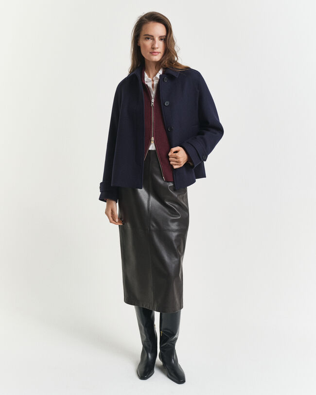 Bleistiftrock aus Leder in Midilänge