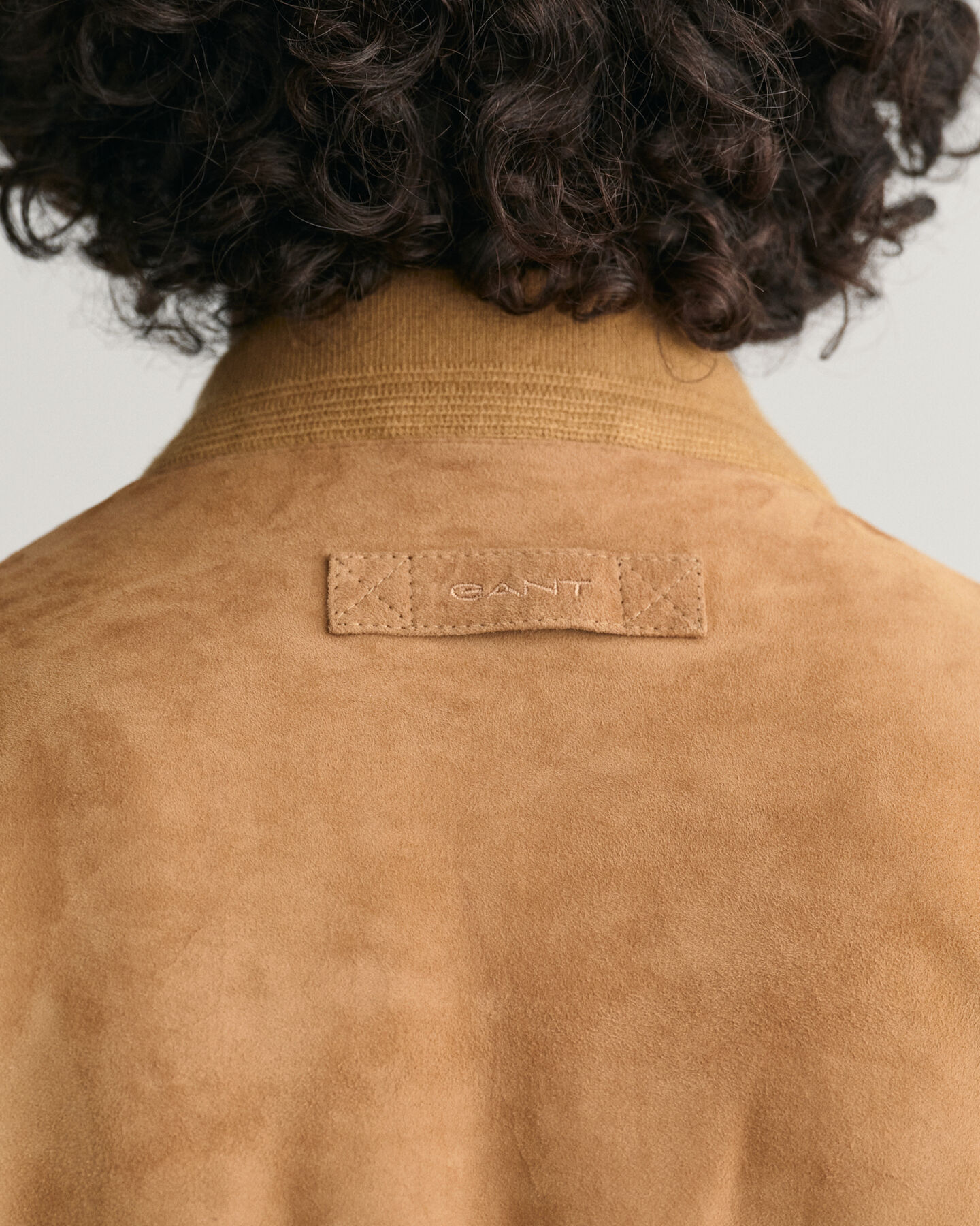 Bomberjacke aus Veloursleder