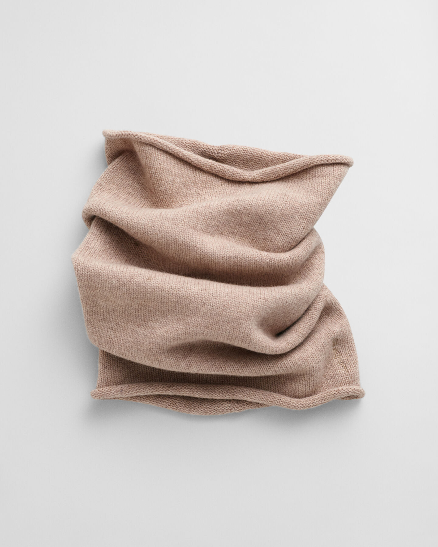 Gestrickter Schlauchschal aus Wolle