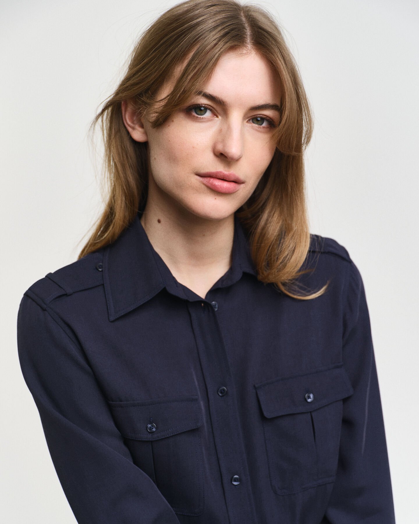 Hemdblusenkleid mit Tasche