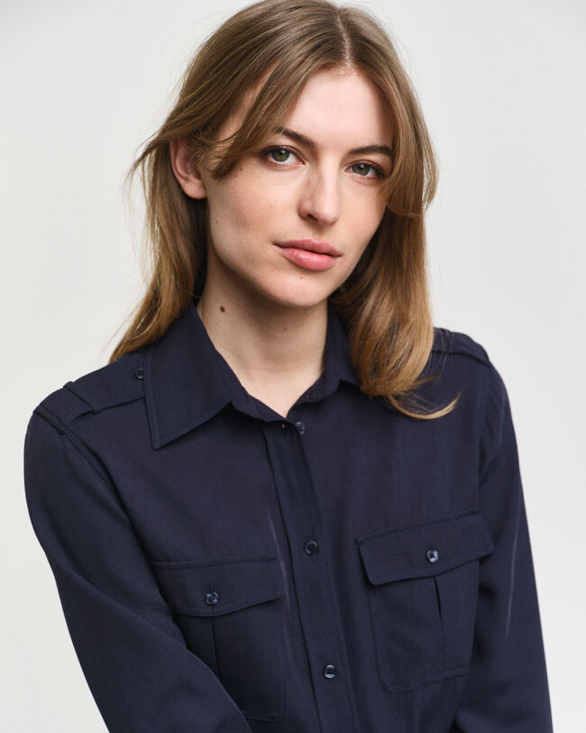 Hemdblusenkleid mit Tasche