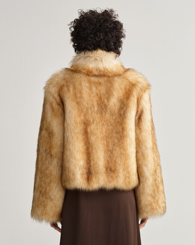 Verkürzte Jacke aus Kunstfell