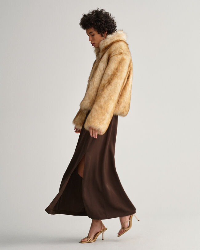 Verkürzte Jacke aus Kunstfell