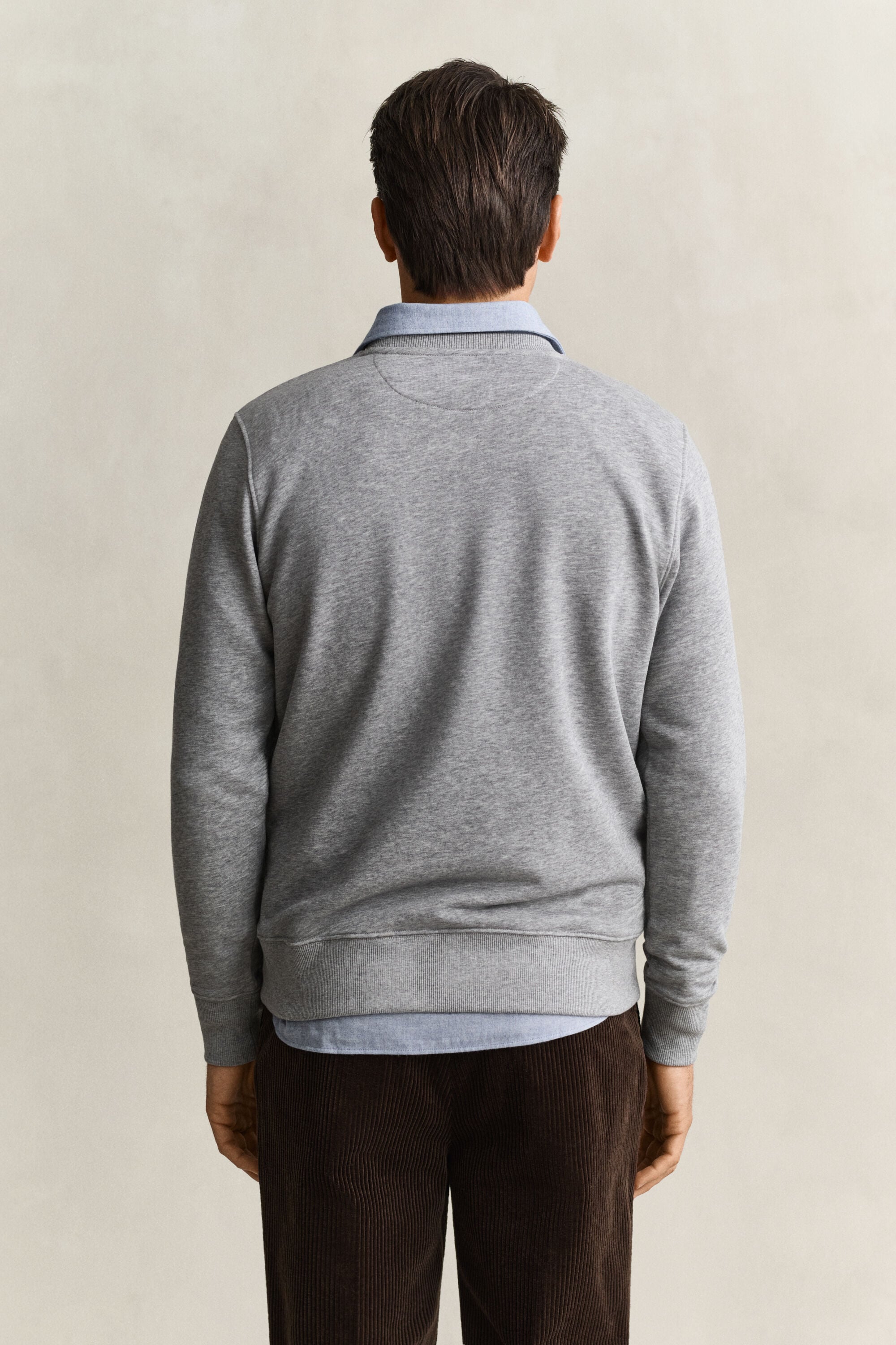 Sweat-shirt col rond avec écusson
