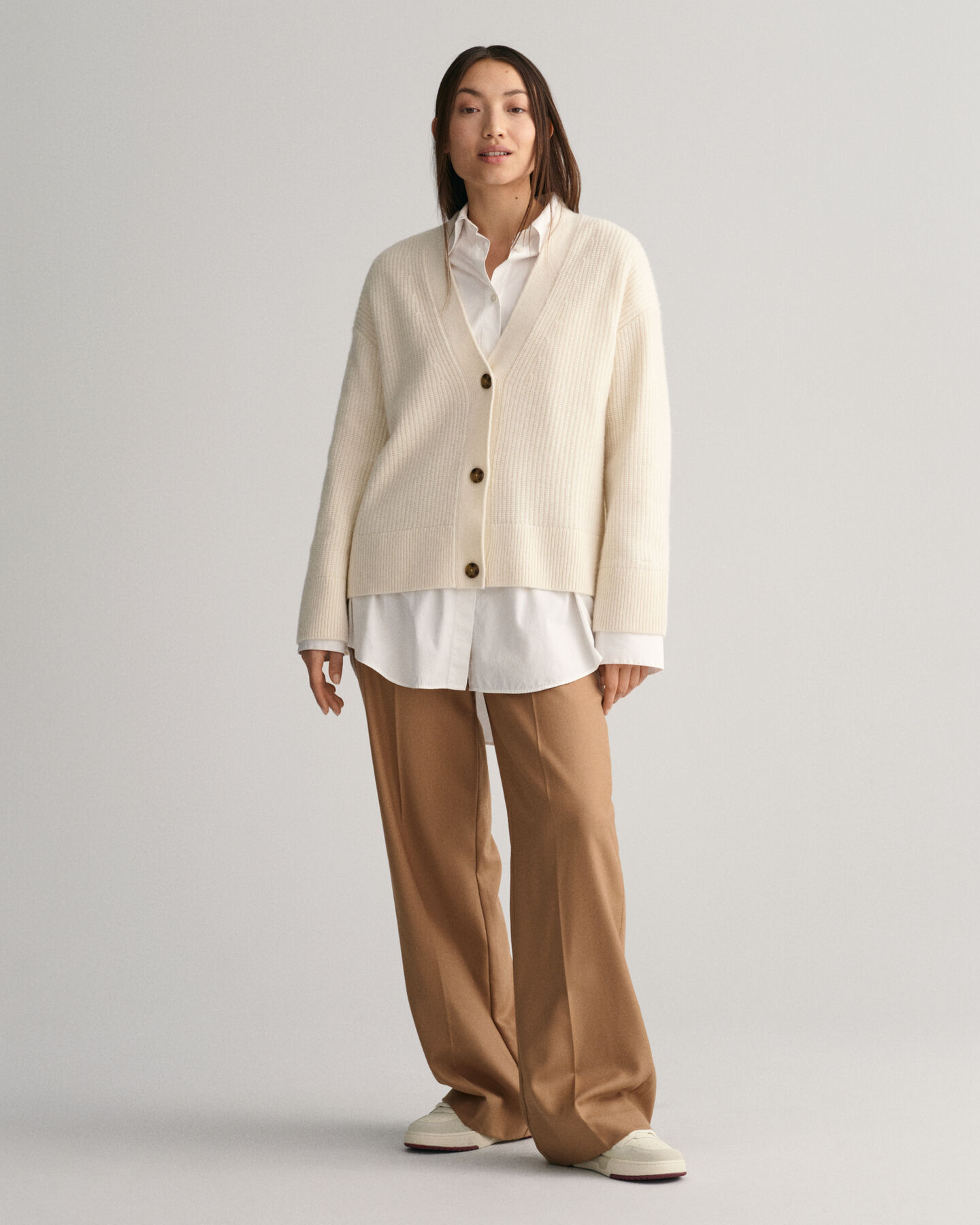 Gerippte Strickjacke aus Wolle