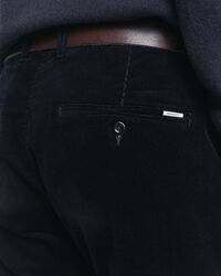 Slim Fit Cord Chinohose